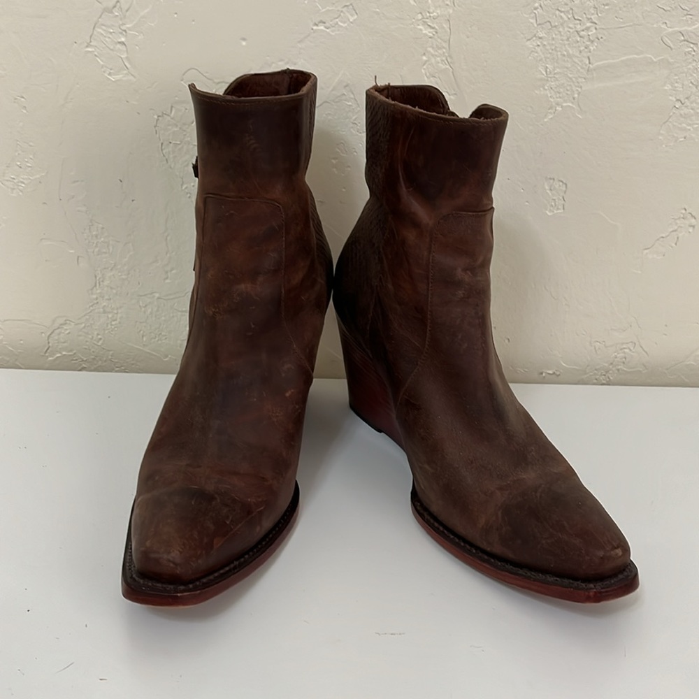 Johnny Ringo 100% Leather Solid Brown Size 10 B - image 2